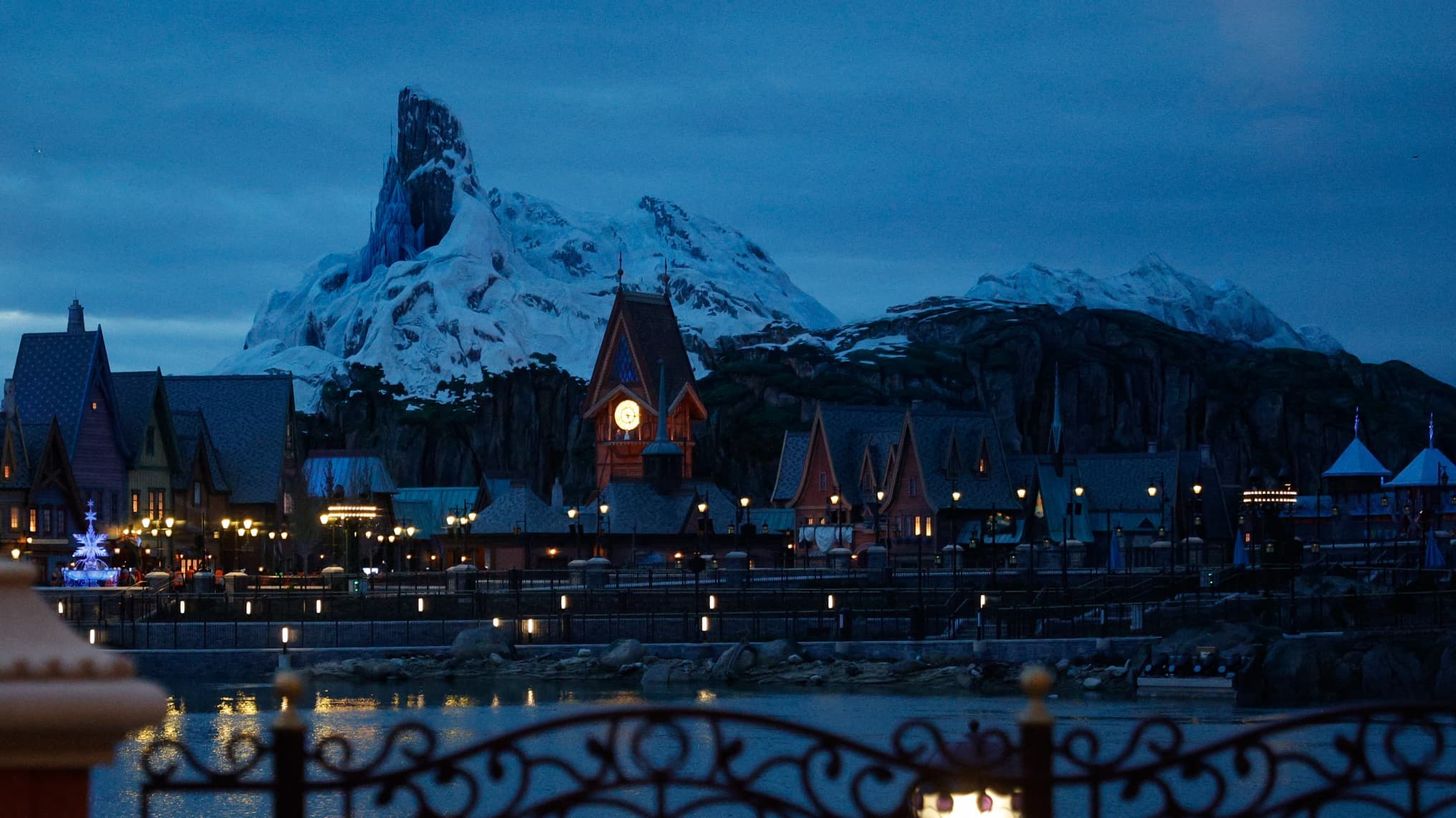 Plongée au cœur des merveilles d'Arendelle Boutique dans le monde de Frozen à Disneyland Paris