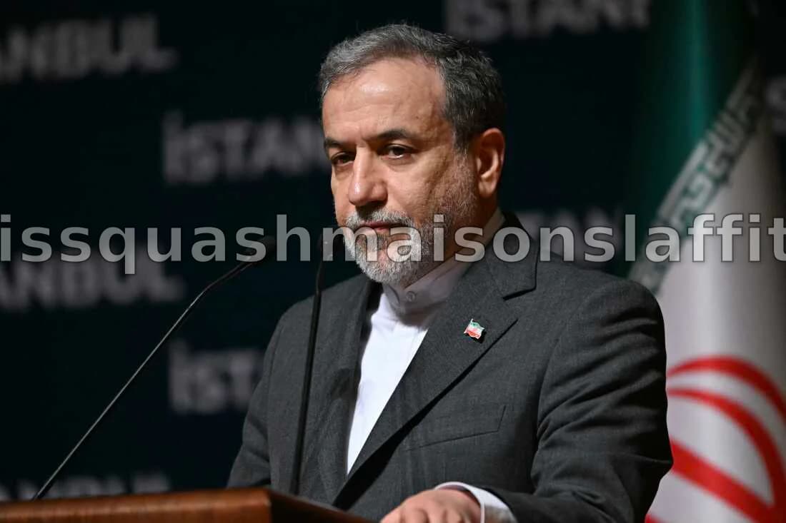 Le ministre des Affaires étrangères iranien rejette le dialogue avec les États-Unis alors que les frappes se poursuivent
